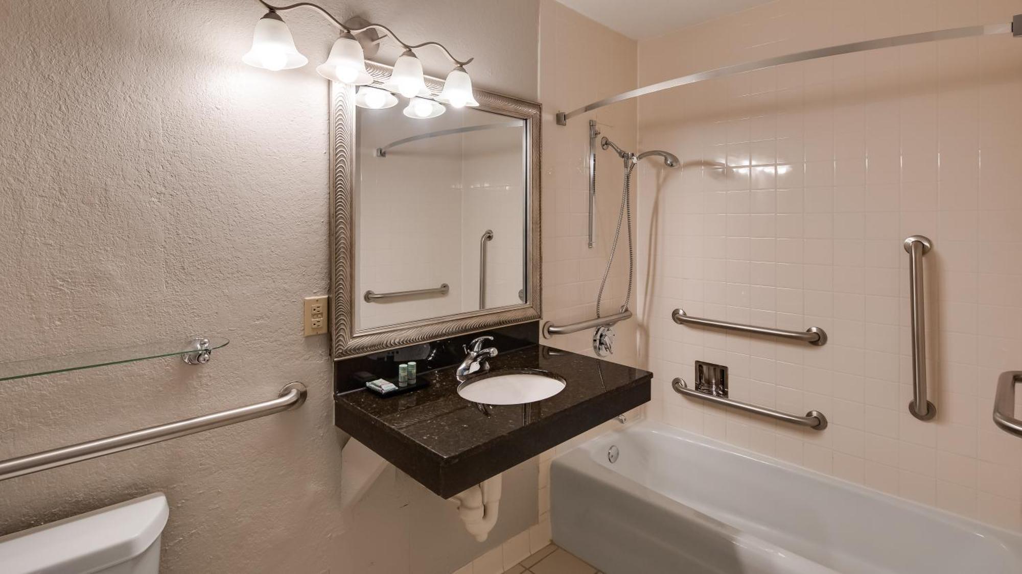 Best Western Tomah Hotel Luaran gambar